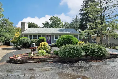 223 Beach Ave, Beachwood, NJ 08722