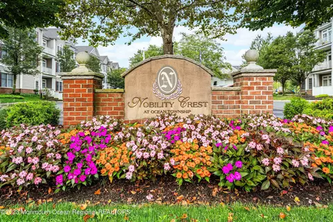 7 Centre St #3211, Ocean, NJ 07712