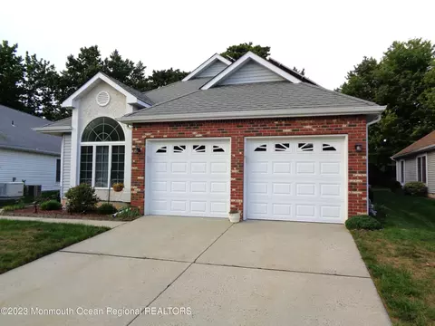 1610 Crimson Rd, Toms River, NJ 08755