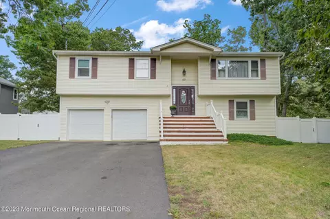 45 John F Kennedy Blvd, Pine Beach, NJ 08741