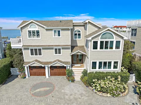 120 W Yarmouth Ct, Long Beach Township, NJ 08008