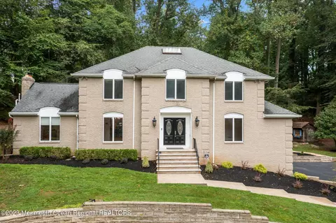 31 Ashley Dr, Holmdel, NJ 07733