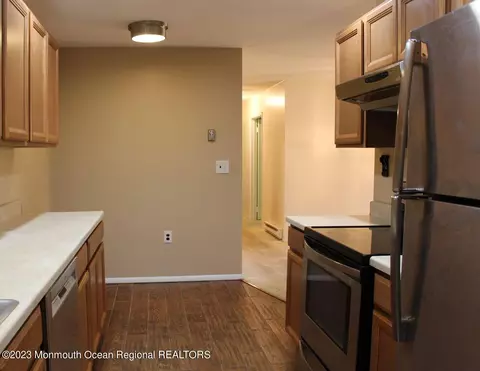 7 Pine Cluster Cir #G, Manalapan, NJ 07726