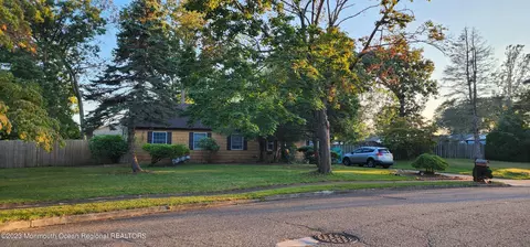 28 Browning Ave, Bayville, NJ 08721