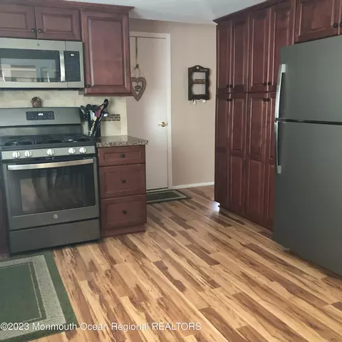 31 Sheffield Dr, Forked River, NJ 08731 photo 5