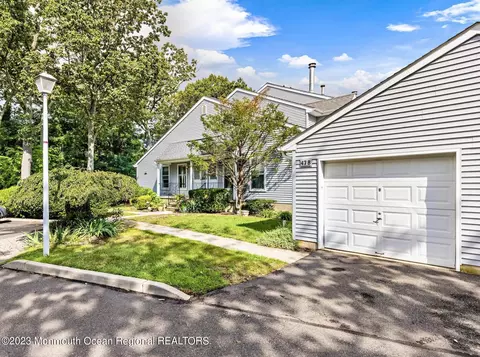 47 Mountain Laurel Ln #B, Brielle, NJ 08730