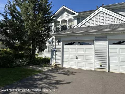 7 Vandeventer Ct #304, Sayreville, NJ 08872
