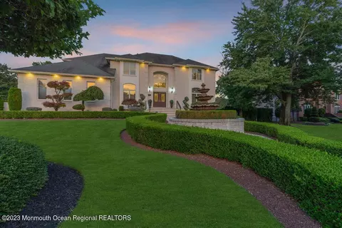 2 Beena Way, Manalapan, NJ 07726