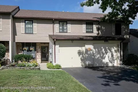 78 Horseshoe Ct, Oceanport, NJ 07757