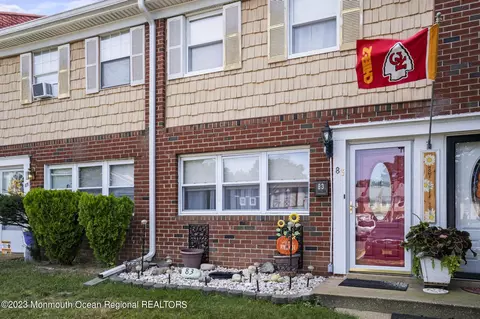 83 Briar Mills Dr, Brick, NJ 08724