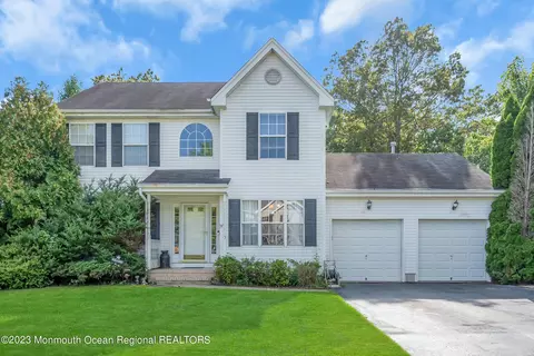 3 Orchid Ln, Barnegat, NJ 08005
