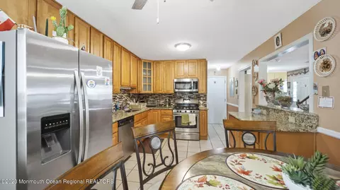5 Iris Ct, Howell, NJ 07731 photo 17