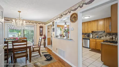 5 Iris Ct, Howell, NJ 07731 photo 10