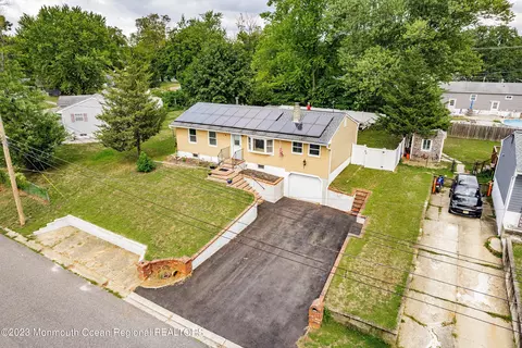 26 Adelphi Rd, Toms River, NJ 08757