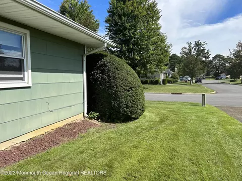 51 Markham Rd, Brick, NJ 08724 photo 6