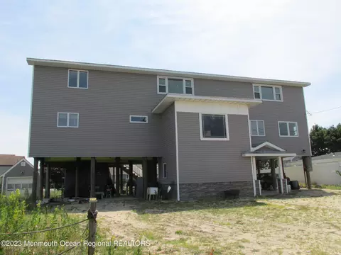 11 Carlyle Dr, Bayville, NJ 08721