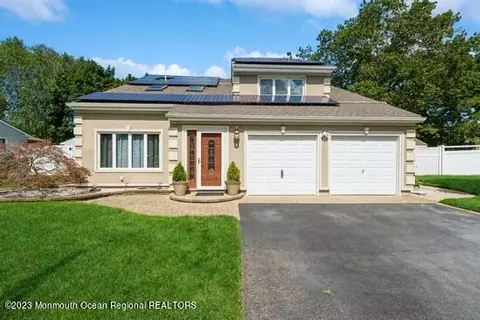 181 Ravenwood Blvd, Barnegat, NJ 08005