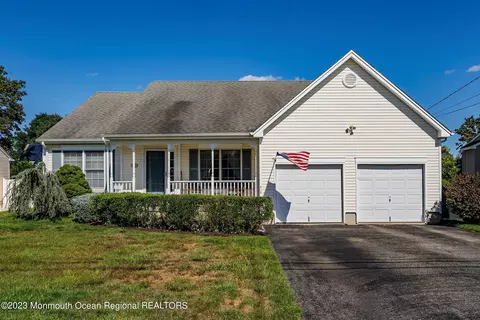 312 Leeward Rd, Manahawkin, NJ 08050