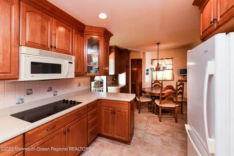 104 Seabreeze Way, Keansburg, NJ 07734
