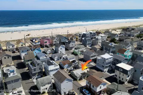 17 E Channel Way, Lavallette, NJ 08735