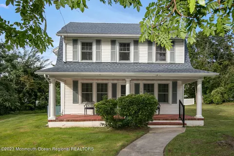 36 E Washington Ave, Atlantic Highlands, NJ 07716