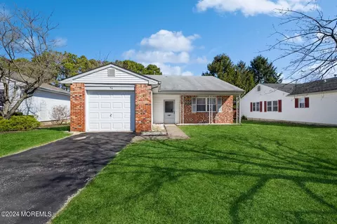 96 Seaview Ave, Brick, NJ 08723
