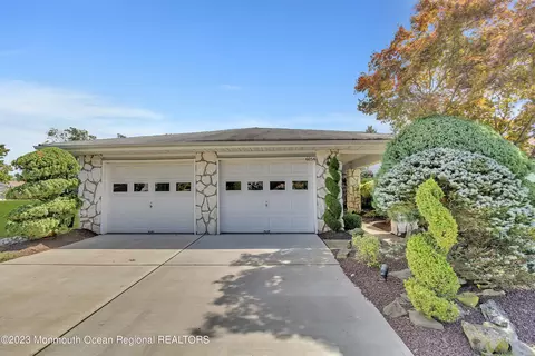 605 Madison Dr # A, Monroe, NJ 08831