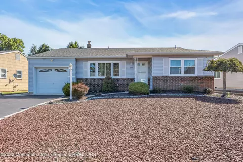 64 Nostrand Dr, Toms River, NJ 08757