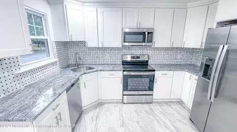 6 Alder Ct #61, Whiting, NJ 08759