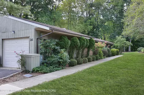 26 Friendship Ct, Red Bank, NJ 07701