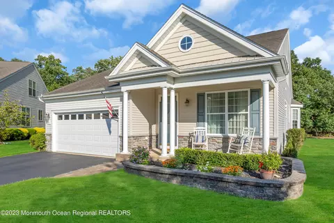 52 Mayport Ct, Barnegat, NJ 08005