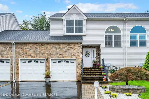 35 Barn Swallow Blvd, Marlboro, NJ 07746