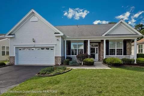 3 Lily Pond Ln, Barnegat, NJ 08005