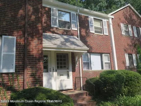 99 Manor Dr, Red Bank, NJ 07701