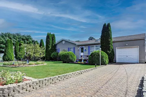 1008 4th Ave, Toms River, NJ 08757