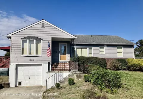 1505 Hyacinth Pl, Point Pleasant, NJ 08742