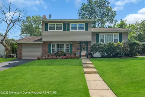 41 Citadel Dr, Jackson, NJ 08527