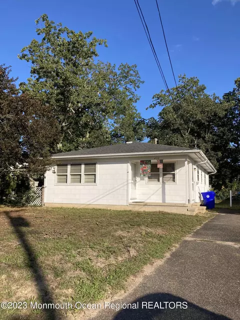 410 18th Ave, Brick, NJ 08724
