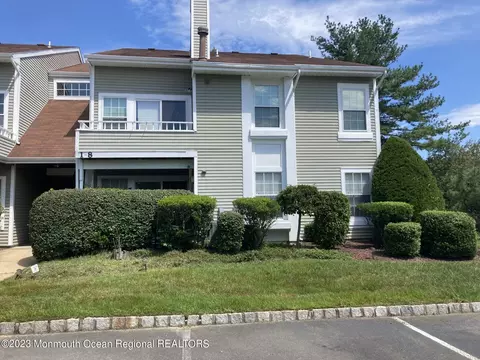 1 Dressage Ct, Tinton Falls, NJ 07753
