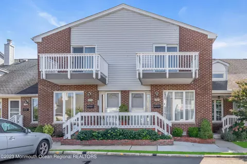 25 Meadow Ave #72, Monmouth Beach, NJ 07750