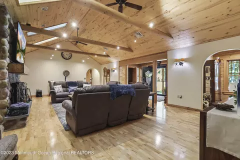 15 Brookside Rd, Millstone, NJ 08510 photo 8