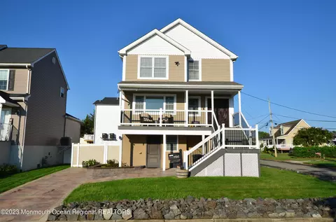 1303 Shore Rd, Union Beach, NJ 07735