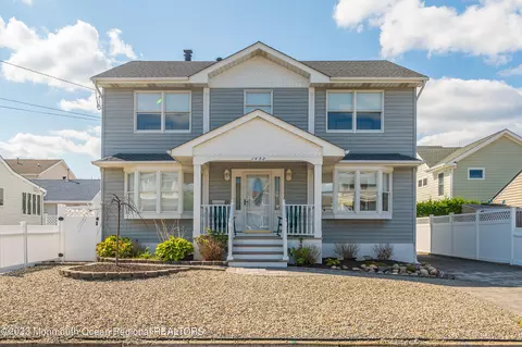 1402 Baltimore Ave, Lavallette, NJ 08735