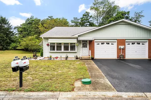 72 Franklin Ln #A, Whiting, NJ 08759