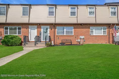678 Denise Ct, Brick, NJ 08724
