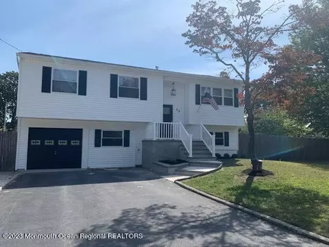 29 Tudor Ave, Berkeley, NJ 08721