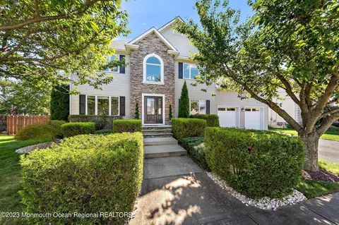 20 Cleveland Ave, Monroe, NJ 08831