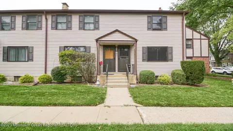 205 Rose St #2110, Metuchen, NJ 08840