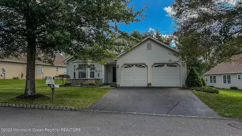 53 Clear Lake Rd, Manchester, NJ 08759