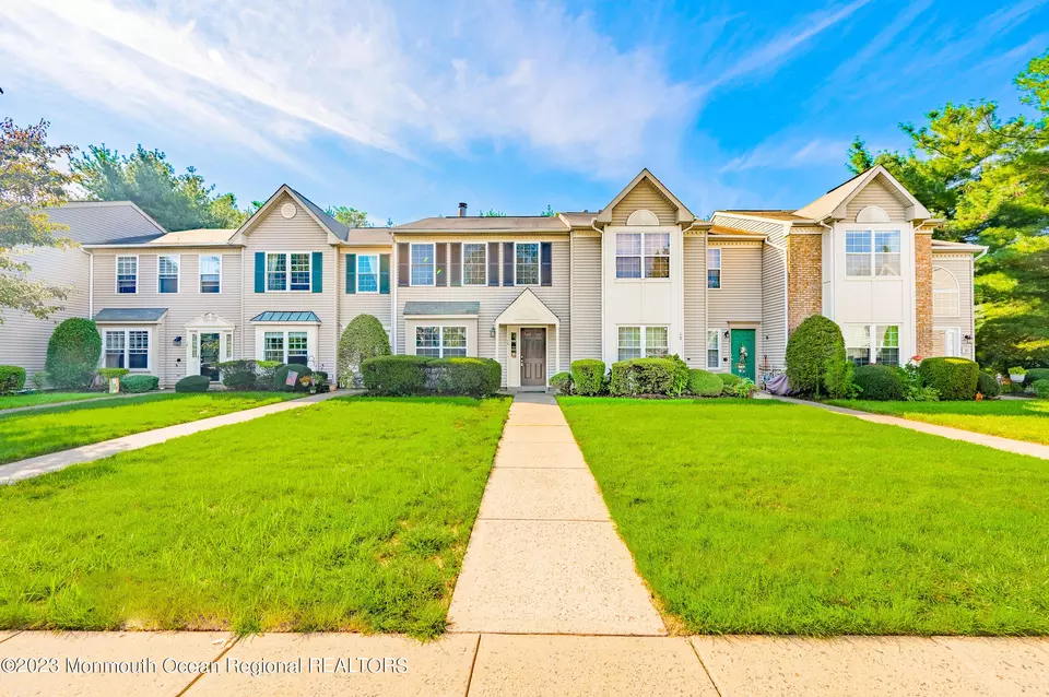 15 Ambrose Ct, Holmdel, NJ 07733 29 Photos Movoto